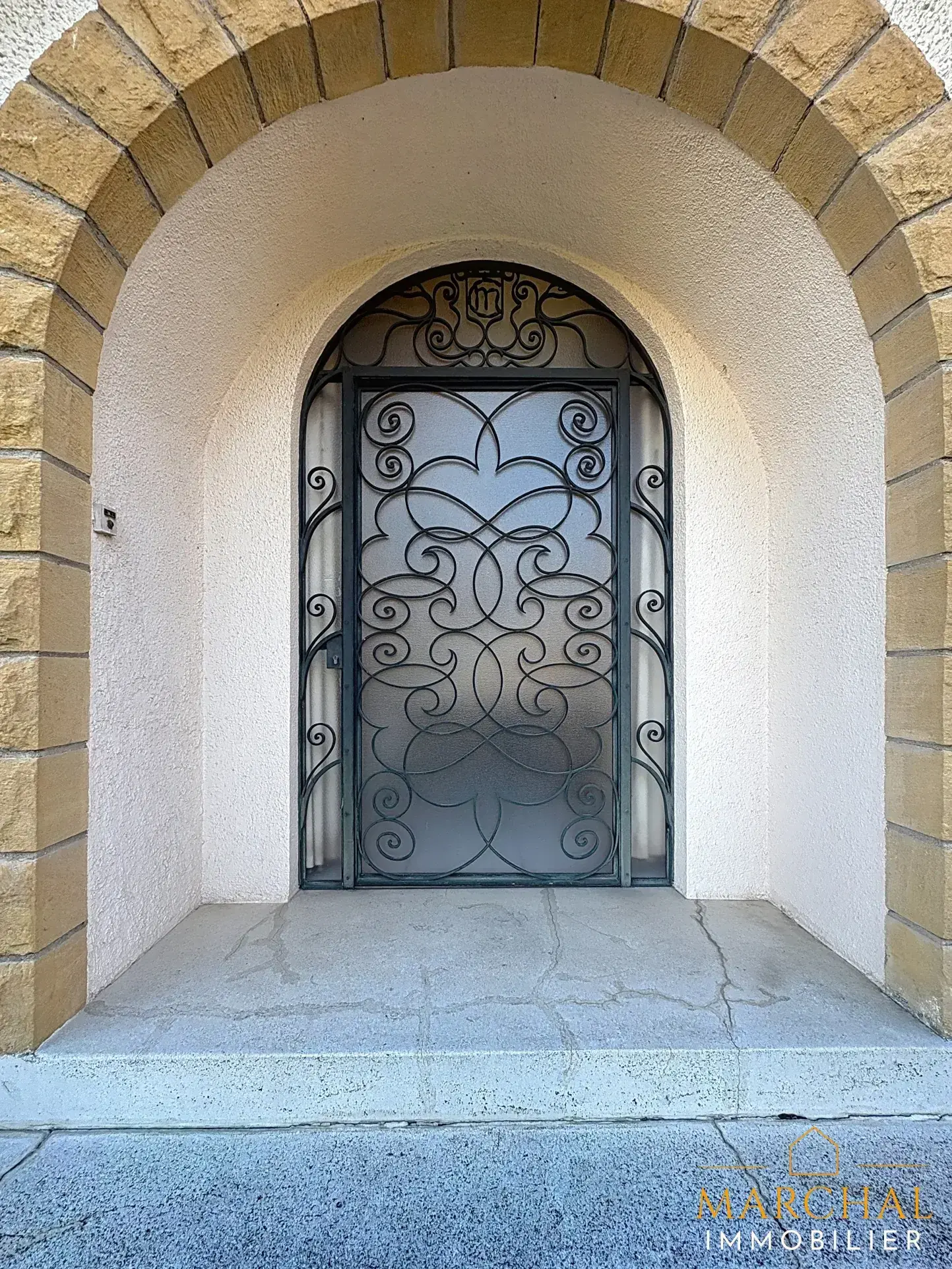 Maison de maître à Courcelles-sur-Nied - 165m², terrain de 2100m², 5 chambres 