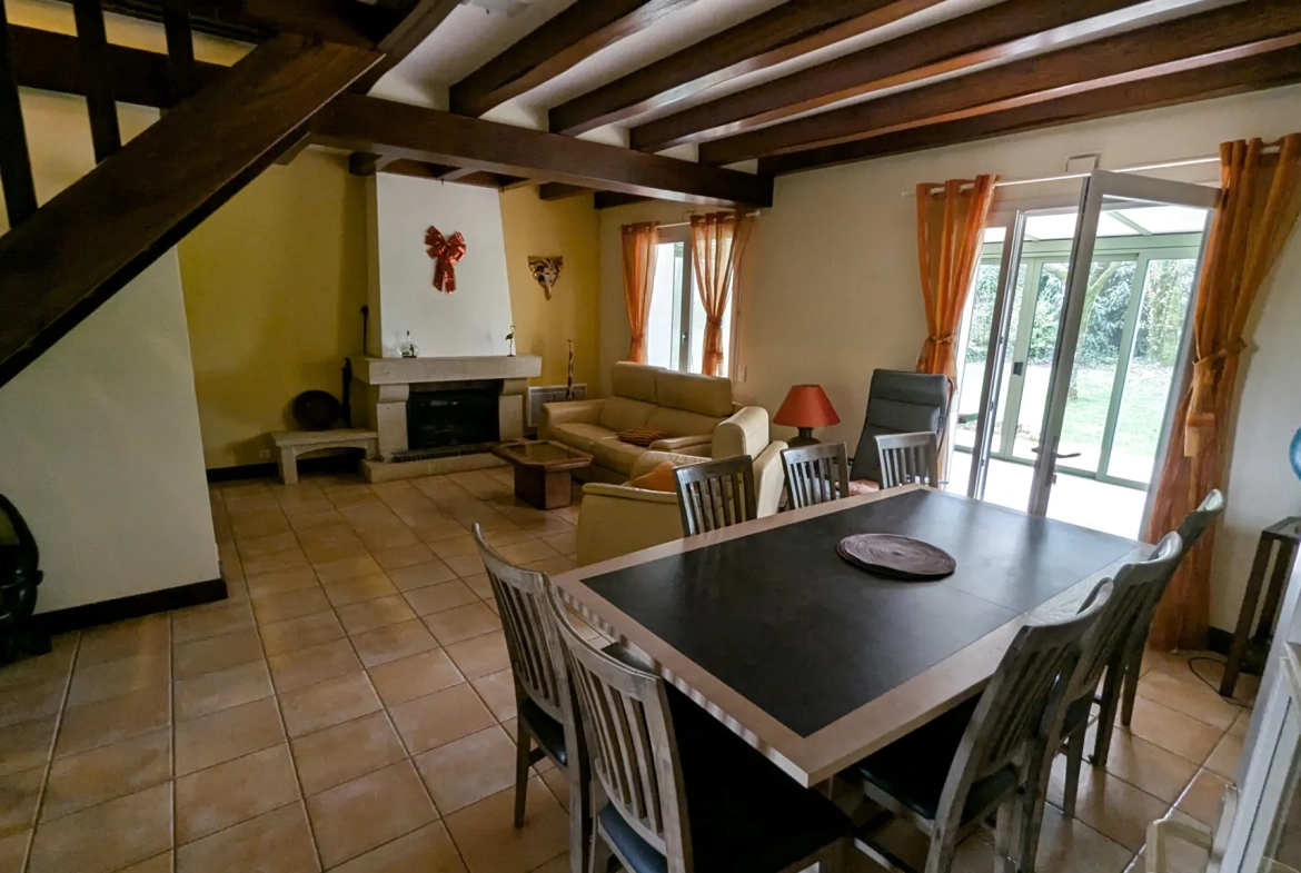 Maison familiale 4 chambres avec espace bois proche de Niort 