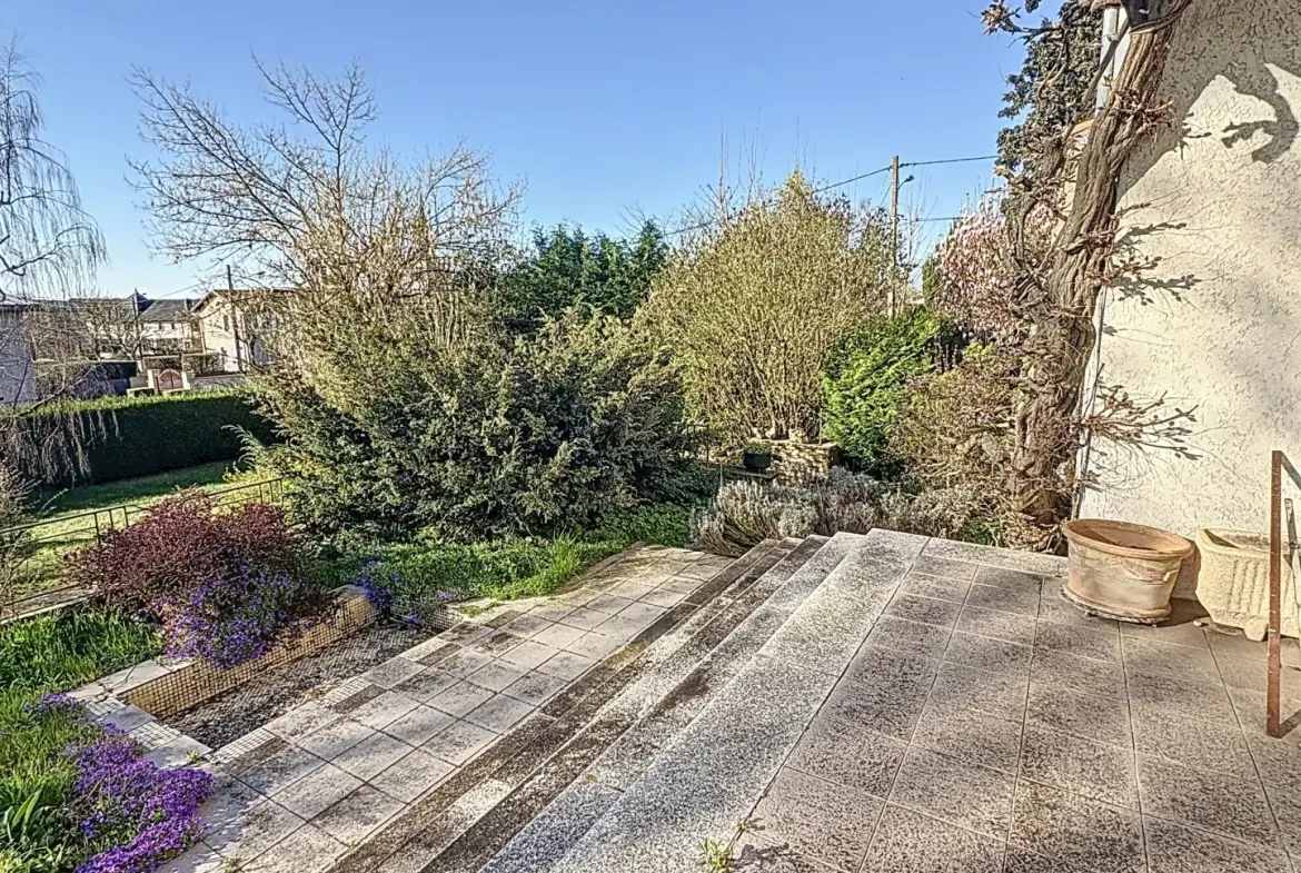 Maison de maître à Courcelles-sur-Nied - 165m², terrain de 2100m², 5 chambres 