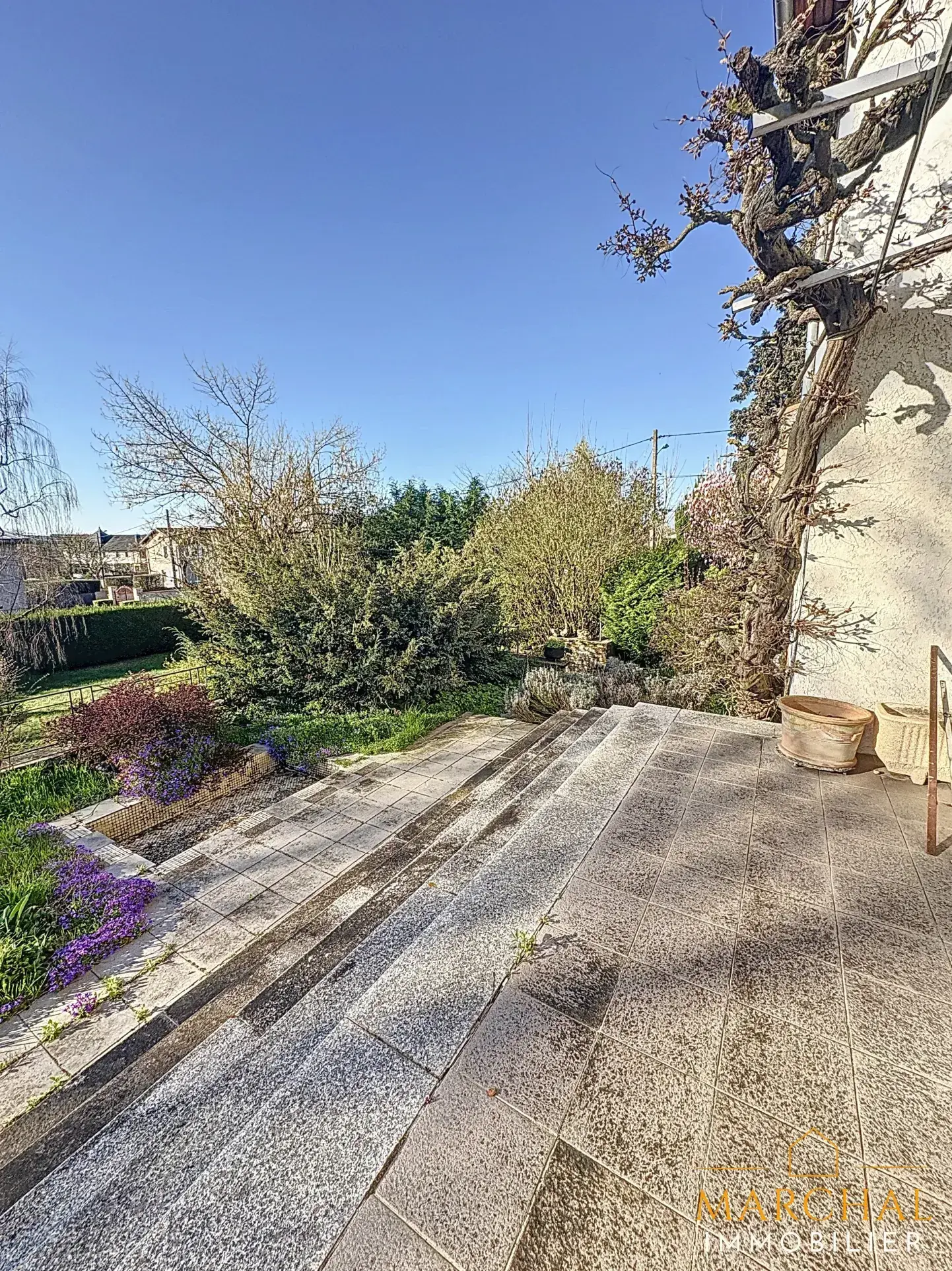 Maison de maître à Courcelles-sur-Nied - 165m², terrain de 2100m², 5 chambres 