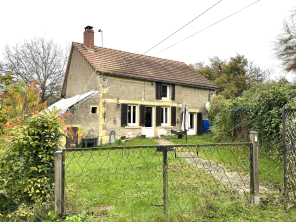 Maison à vendre à Nolay - 2 chambres, terrain de 1113 m², prix attractif