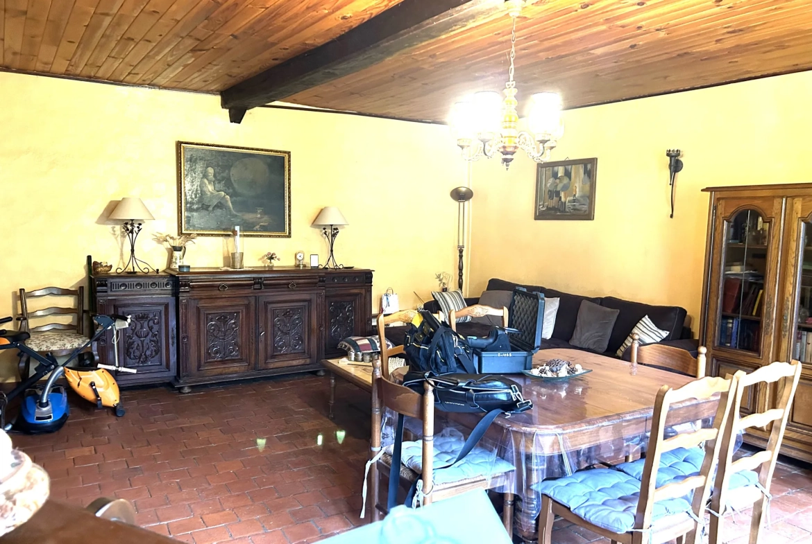 Maison à vendre à Nolay - 2 chambres, terrain de 1113 m², prix attractif 