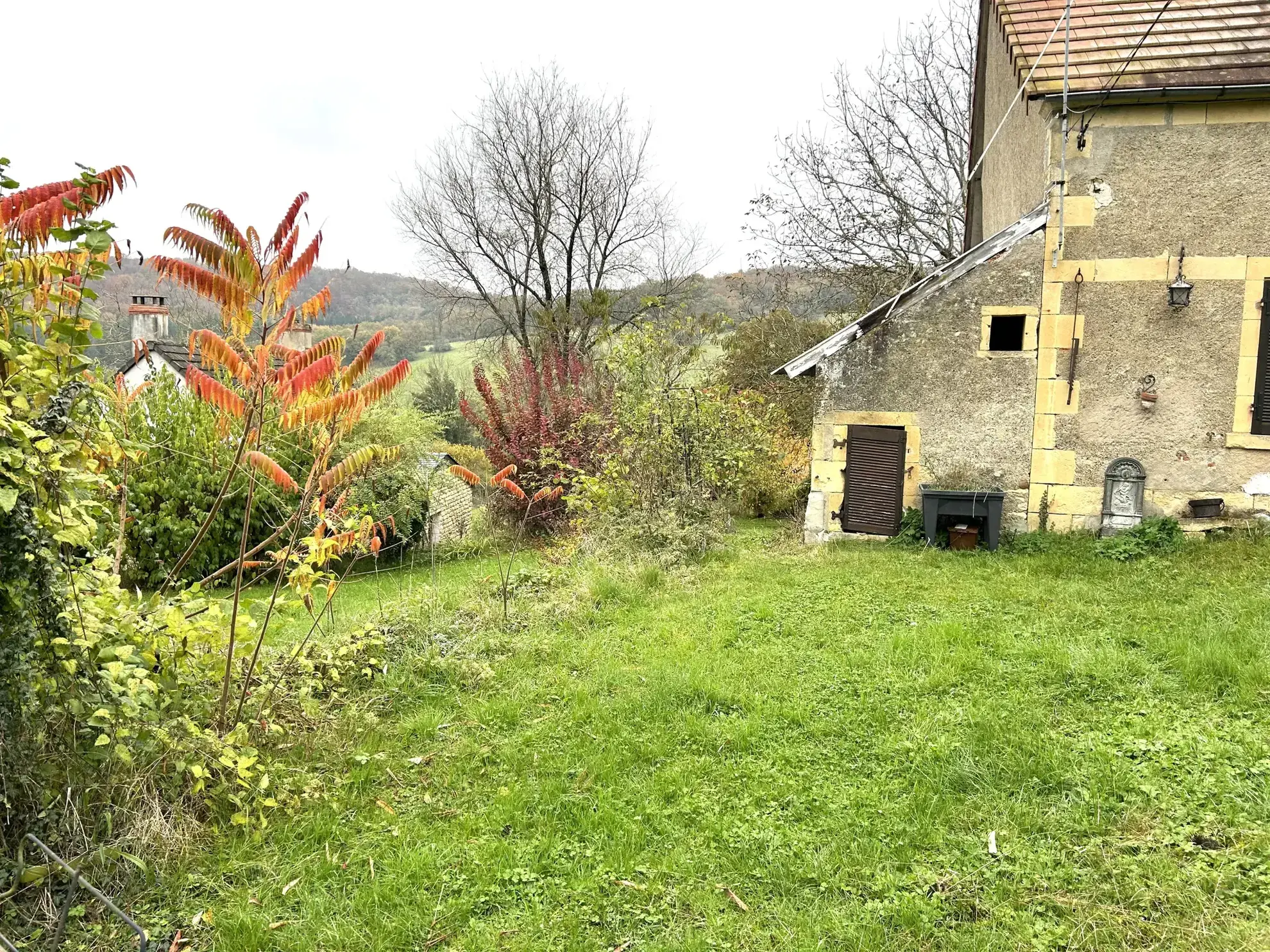 Maison à vendre à Nolay - 2 chambres, terrain de 1113 m², prix attractif 