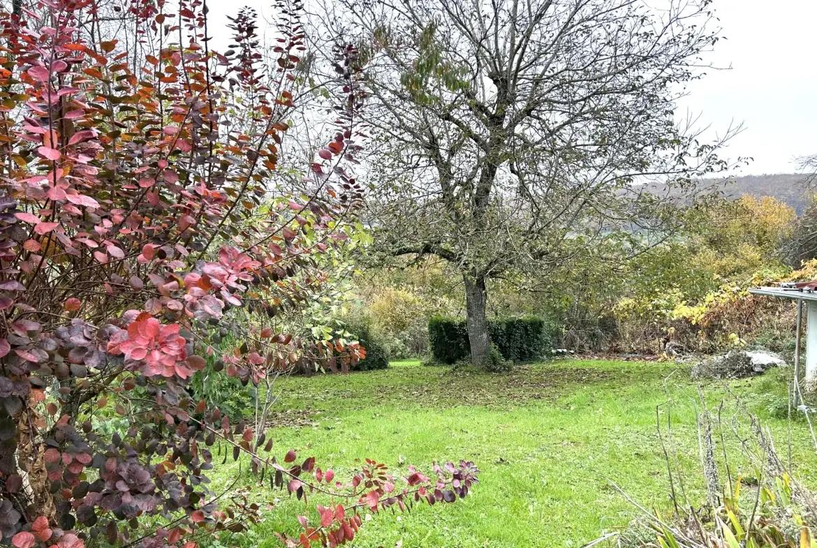 Maison à vendre à Nolay - 2 chambres, terrain de 1113 m², prix attractif 