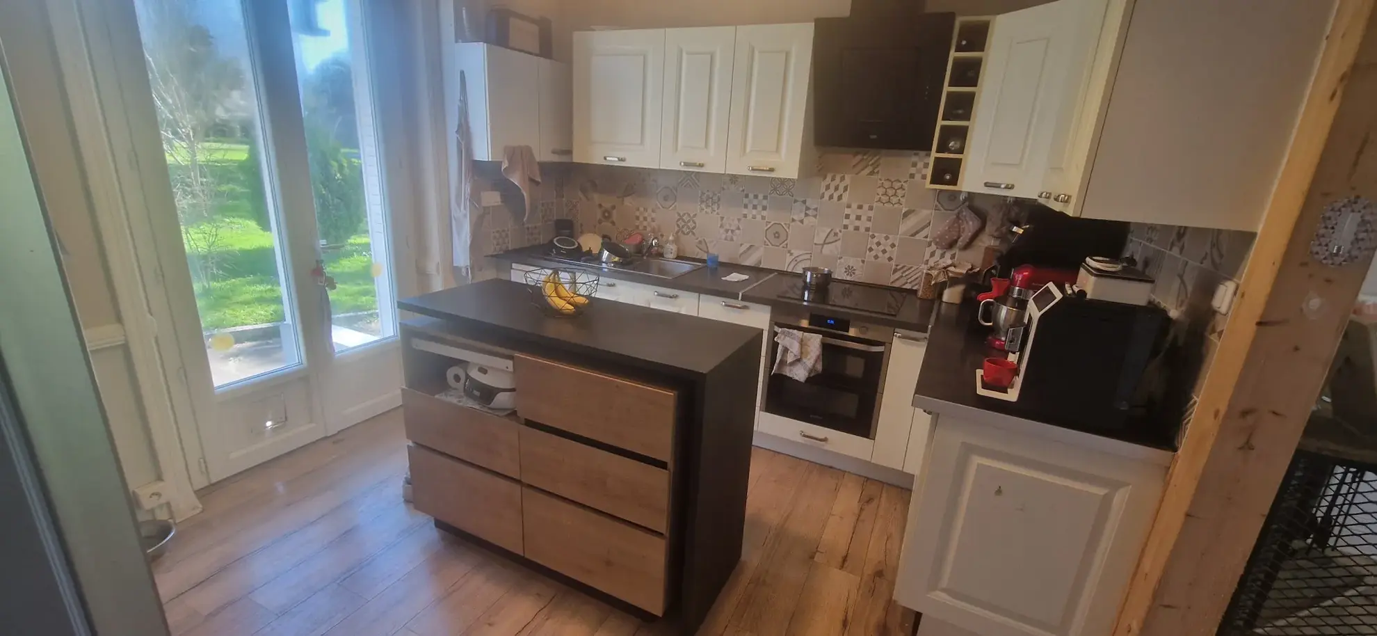 Charmante maison en pierre avec grand jardin à Lubersac, proche commodités 