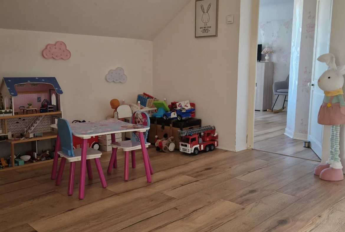 Charmante maison en pierre avec grand jardin à Lubersac, proche commodités 