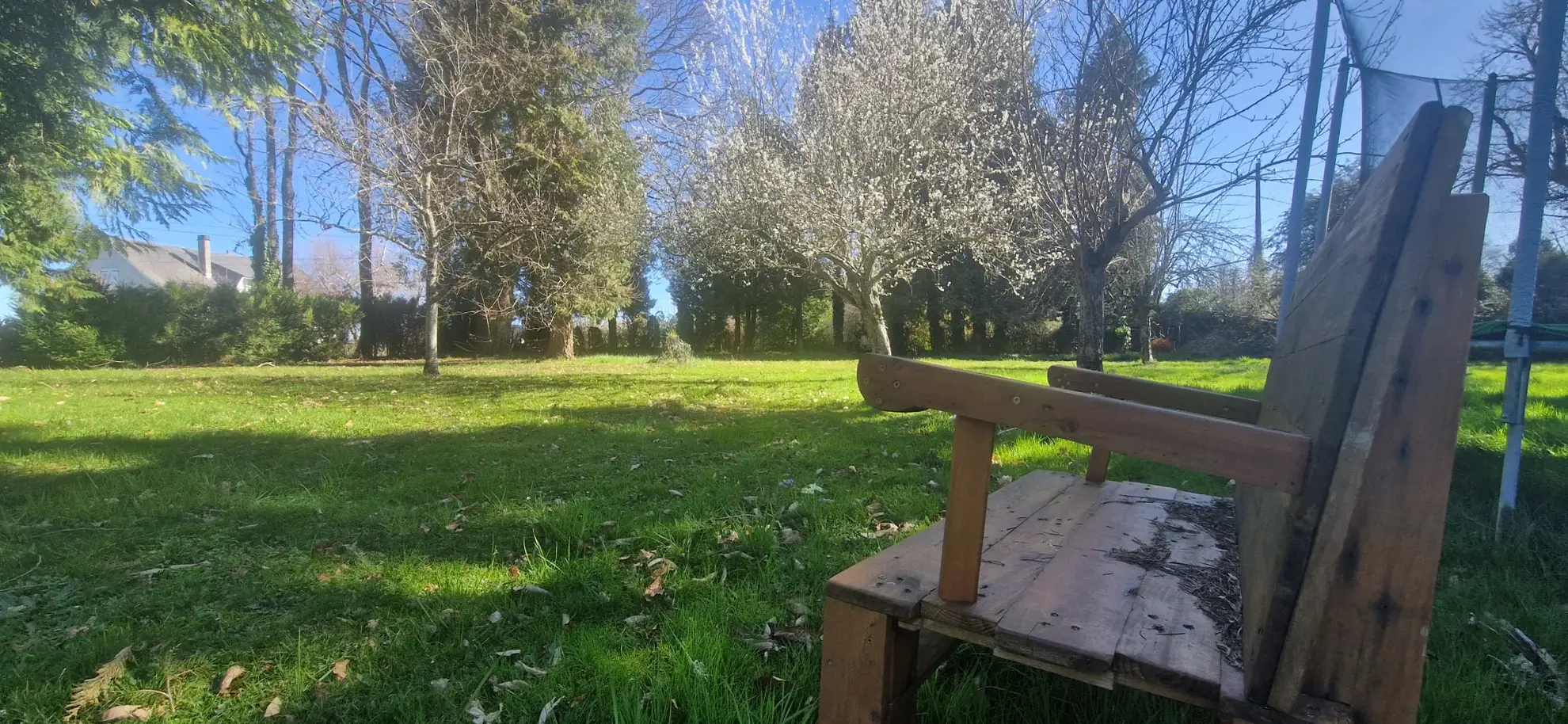 Charmante maison en pierre avec grand jardin à Lubersac, proche commodités 
