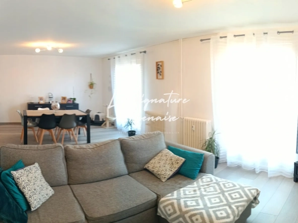 Appartement lumineux de 82m² avec balcon et parking au centre d'Agen 