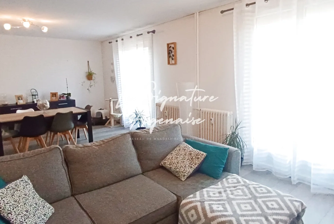Appartement lumineux de 82m² avec balcon et parking au centre d'Agen 