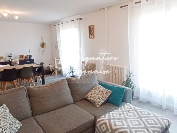 Appartement lumineux de 82m² avec balcon et parking au centre d'Agen 
