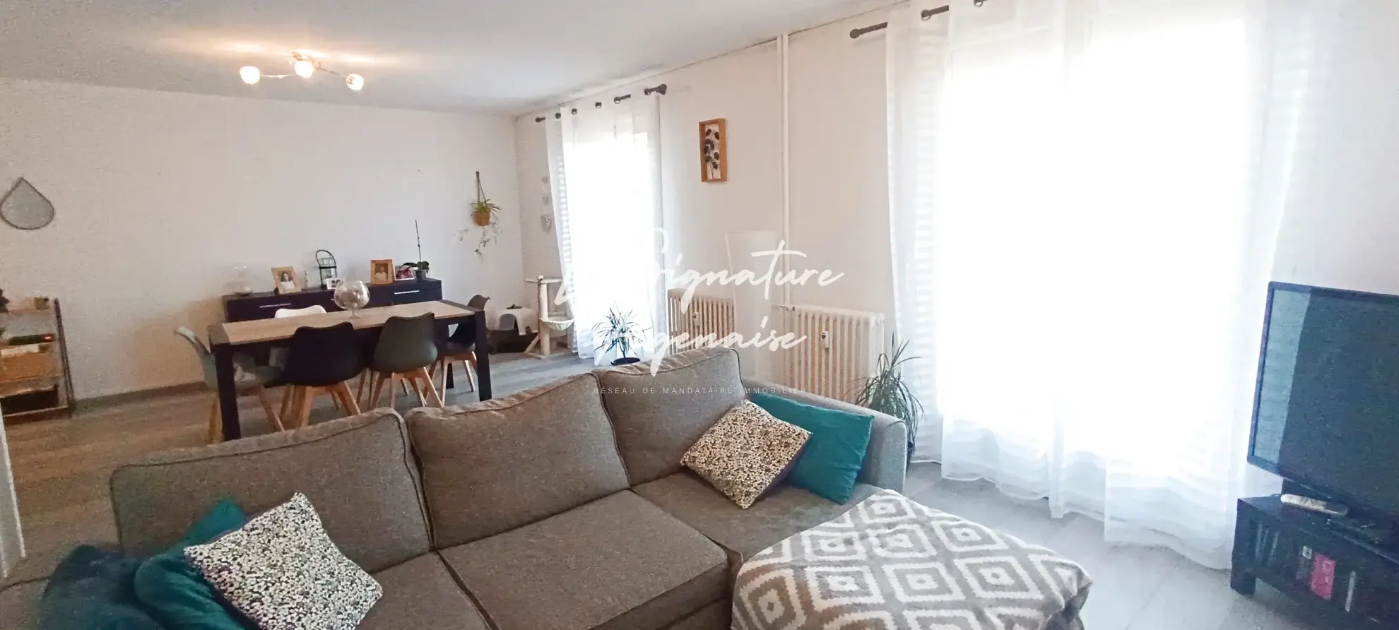 Appartement lumineux de 82m² avec balcon et parking au centre d'Agen 