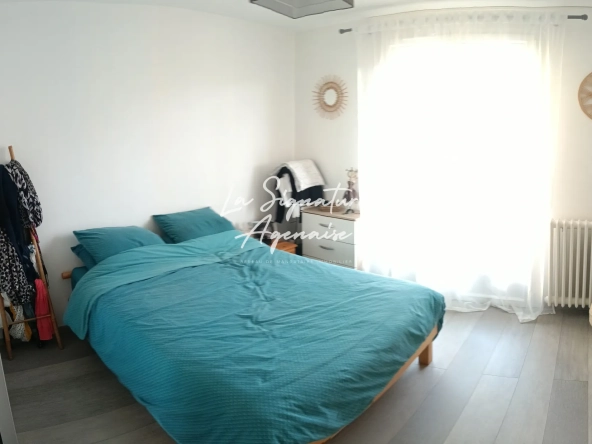 Appartement lumineux de 82m² avec balcon et parking au centre d'Agen 
