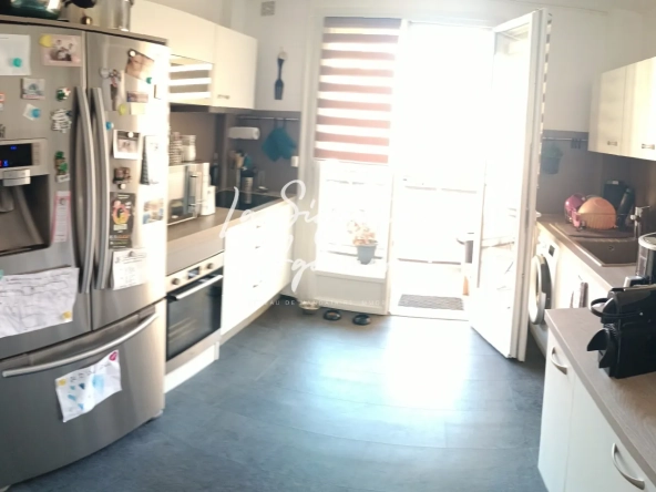Appartement lumineux de 82m² avec balcon et parking au centre d'Agen 