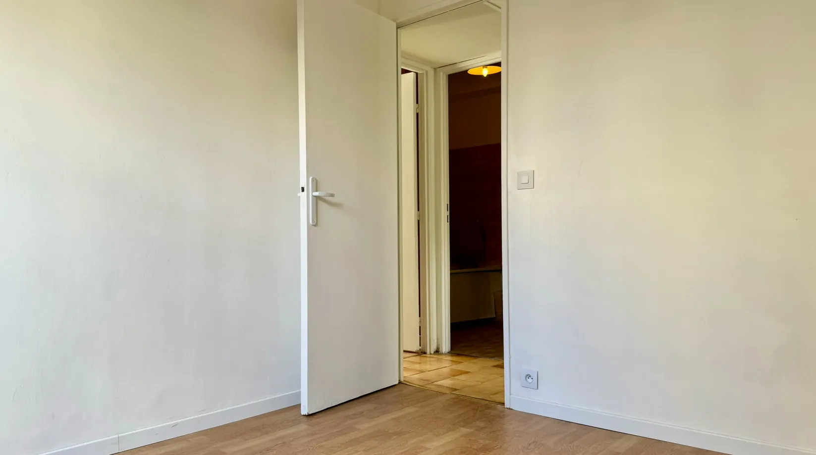 Appartement 3 pièces lumineux de 63 m² à Trappes avec jardin et parking 