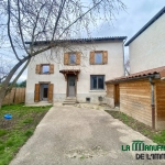 Maison individuelle à Bussy Albieux avec dépendances et terrain clos - Résidence calme