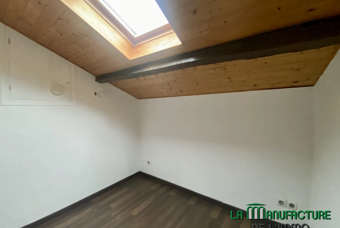 Maison individuelle à Bussy Albieux avec dépendances et terrain clos - Résidence calme 
