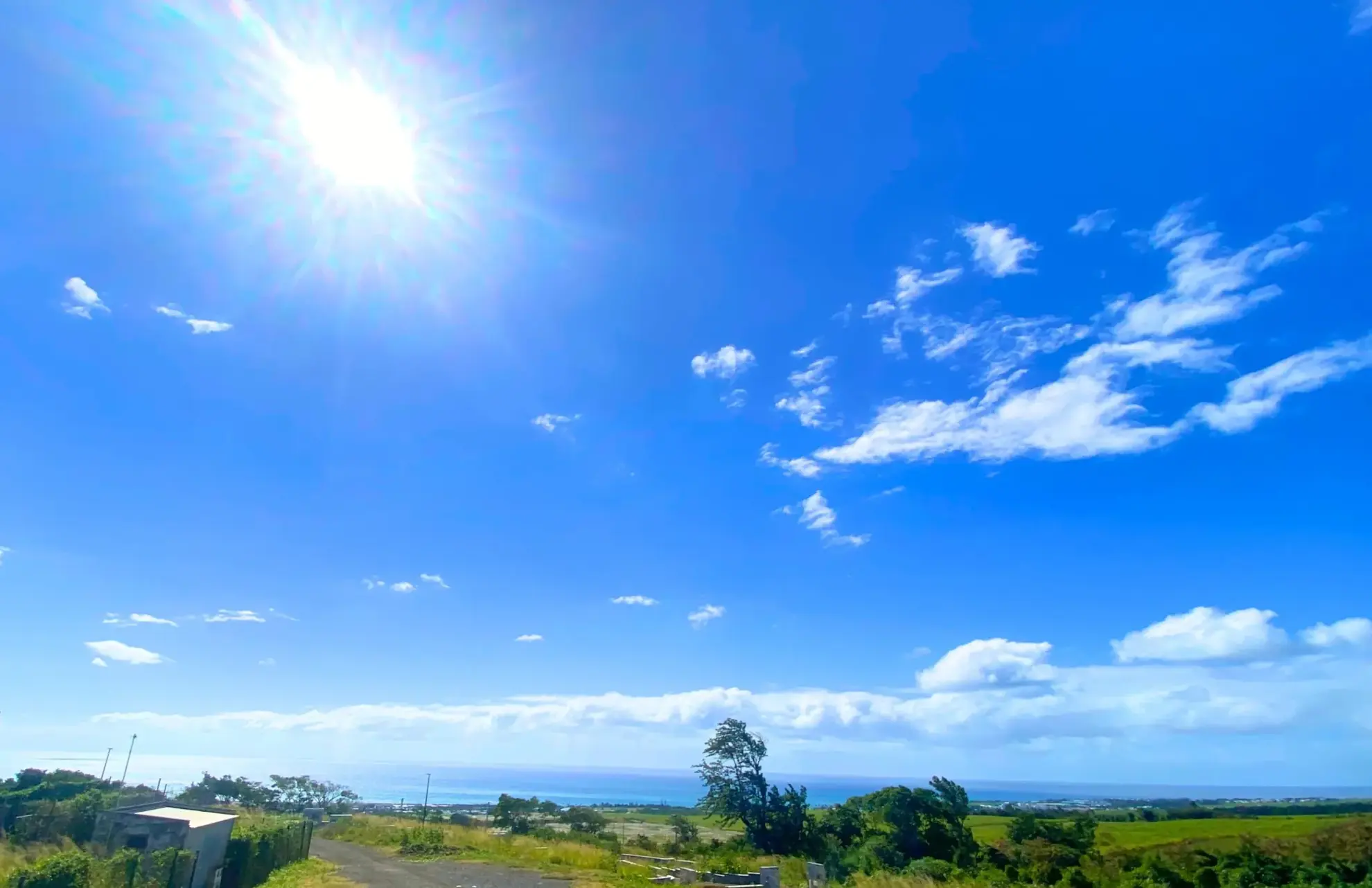 Terrain constructible de 298 m² à Sainte-Marie proche Beauséjour 