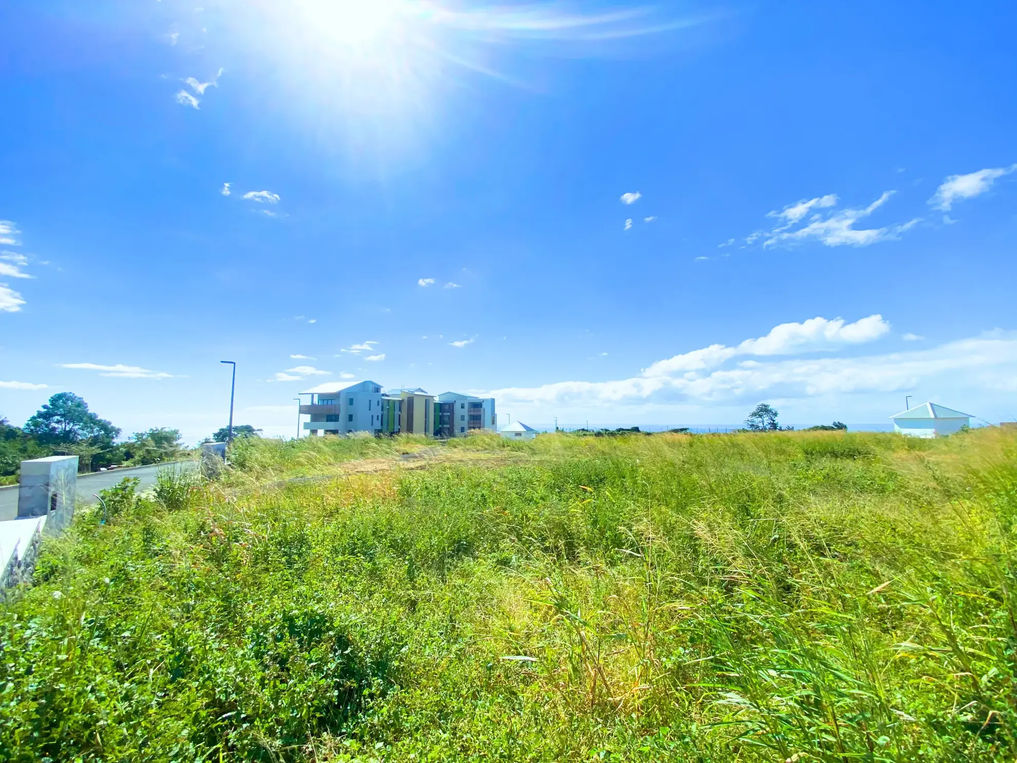 Terrain constructible de 298 m² à Sainte-Marie proche Beauséjour 