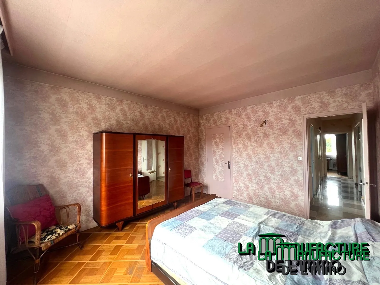 Appartement F5 lumineux avec balcons, cave et garage à Saint-Étienne Montieau 