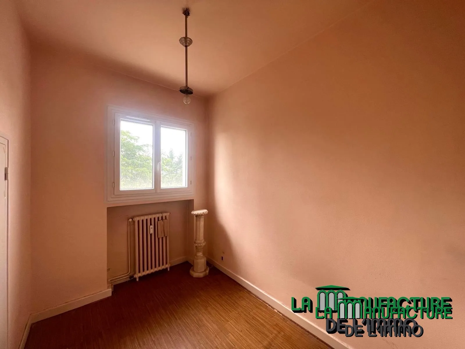 Appartement F5 lumineux avec balcons, cave et garage à Saint-Étienne Montieau 