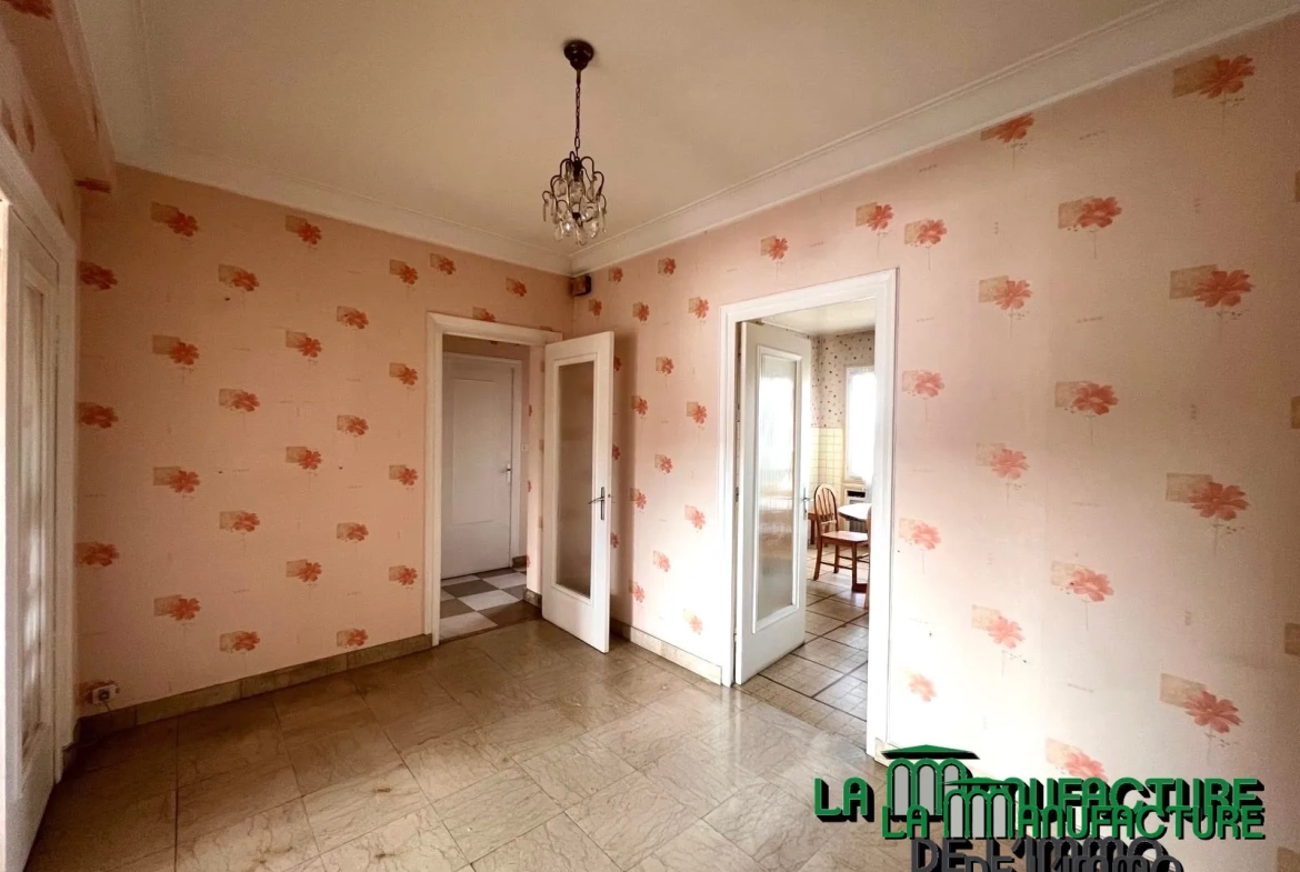 Appartement F5 lumineux avec balcons, cave et garage à Saint-Étienne Montieau 
