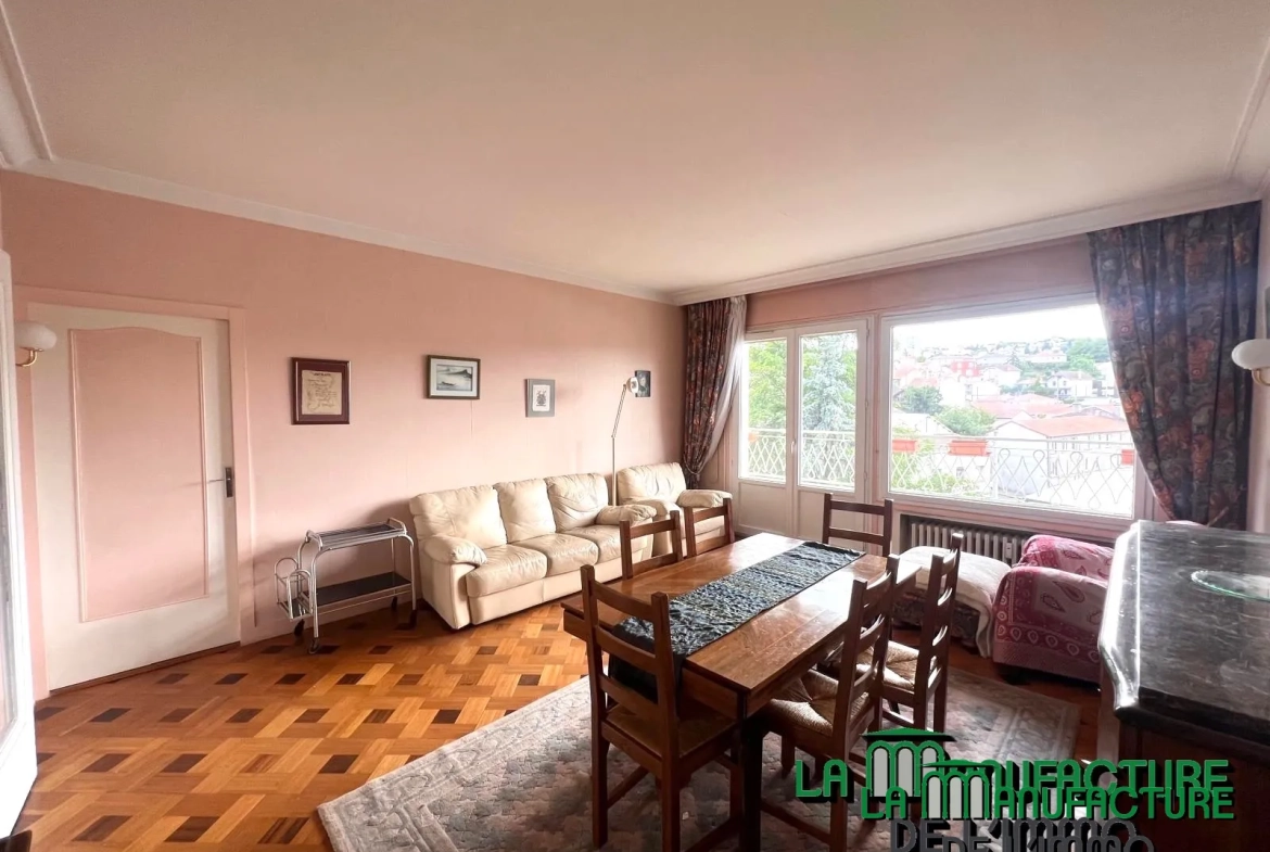 Appartement F5 lumineux avec balcons, cave et garage à Saint-Étienne Montieau 