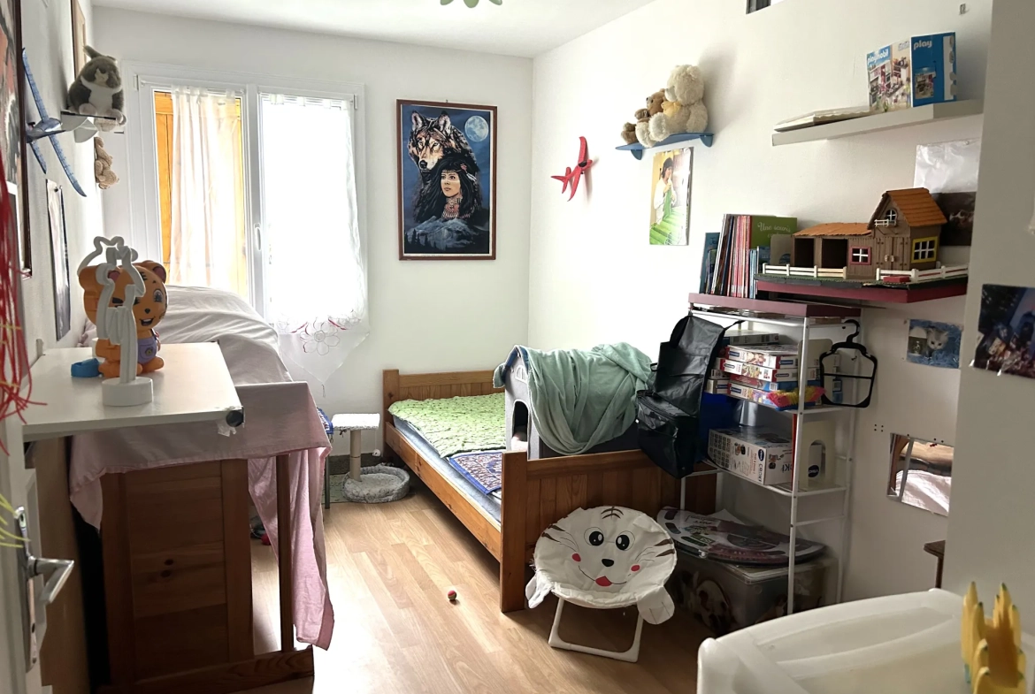Belle maison de plain-pied à Nolay, 3 chambres, jardin et dépendances, proche Premery 