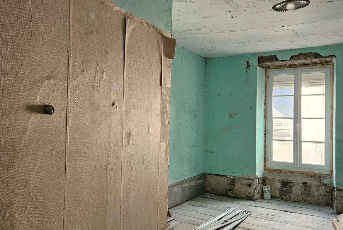 Appartement à rénover de 88 m² au centre de Rodez avec fort potentiel 