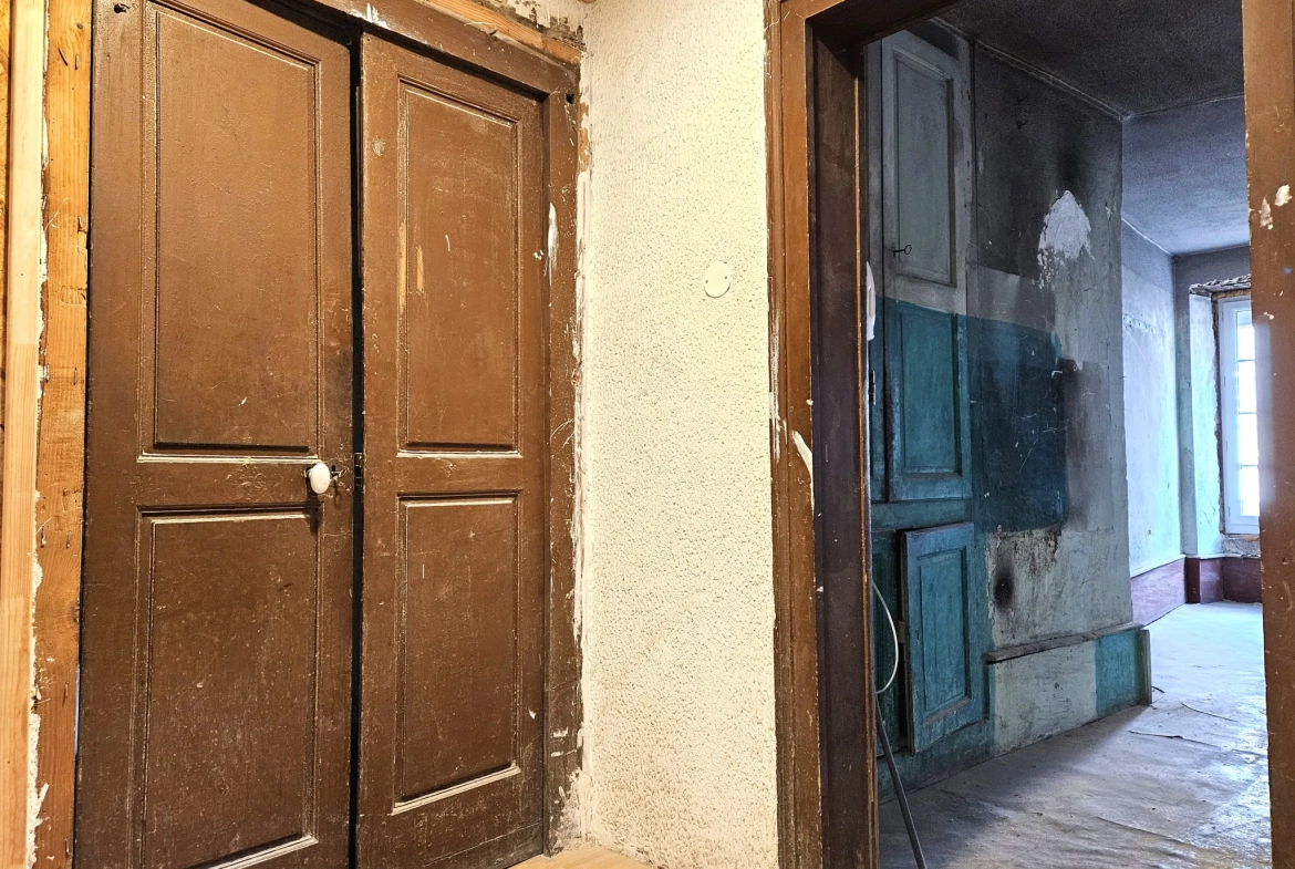 Appartement à rénover de 88 m² au centre de Rodez avec fort potentiel 