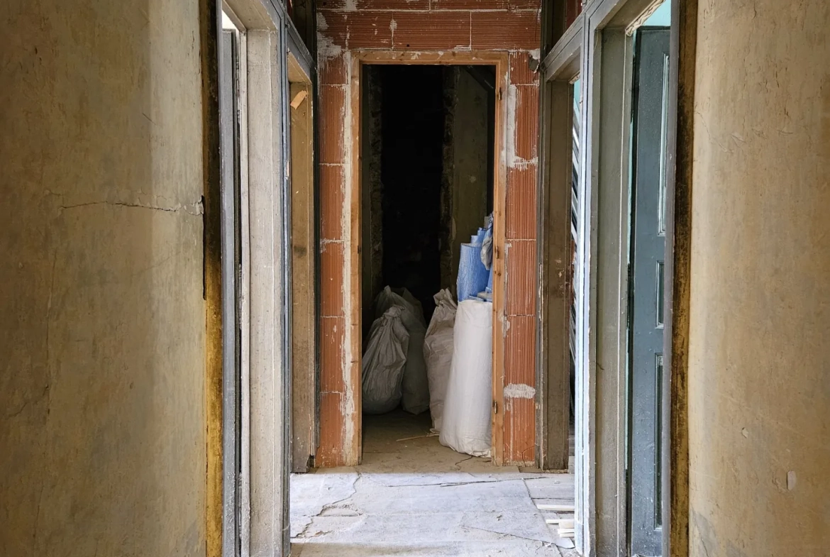 Appartement à rénover de 88 m² au centre de Rodez avec fort potentiel 