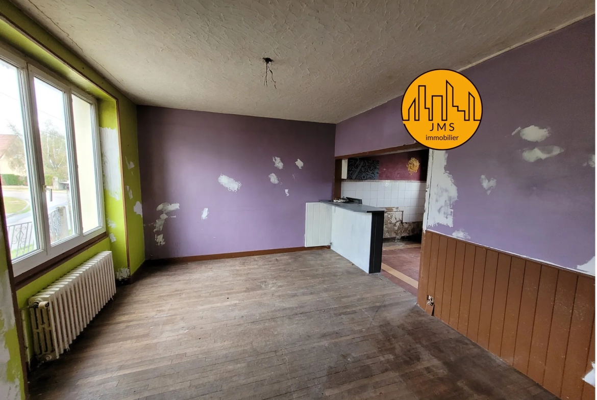 Maison à rénover à Villefranche d'Allier avec terrain de 580 m² 