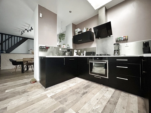 Maison semi-individuelle à Hénin Beaumont avec garage et jardin – Bonne affaire