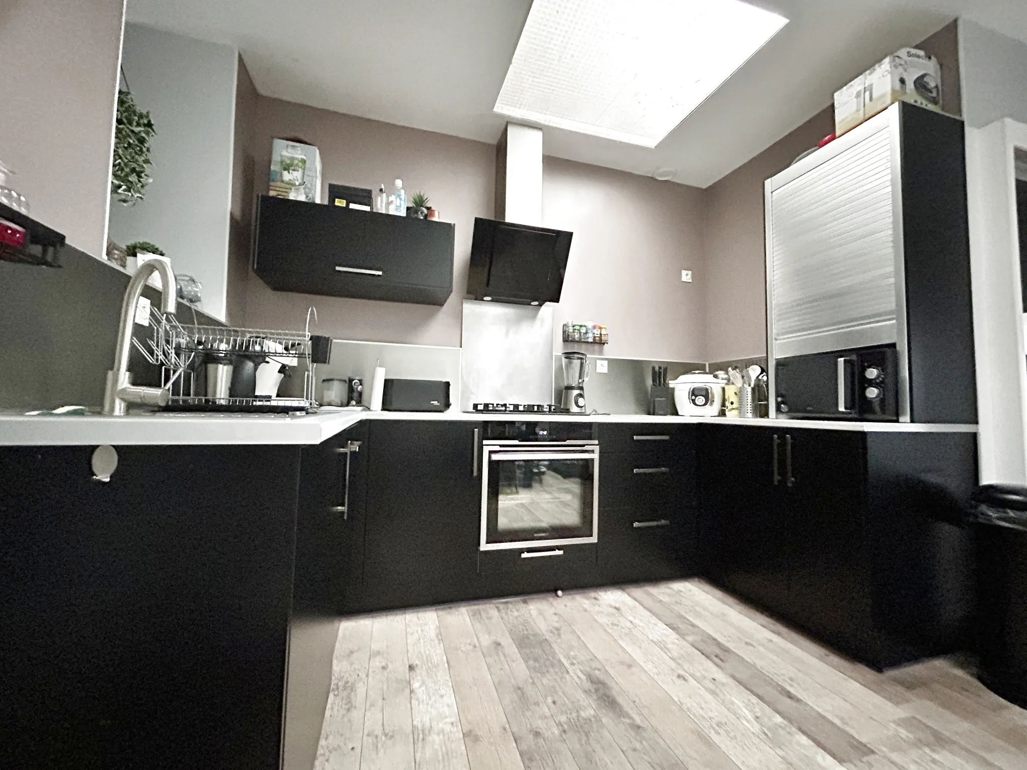 Maison semi-individuelle à Hénin Beaumont avec garage et jardin – Bonne affaire 
