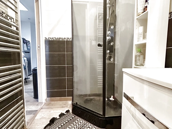 Maison semi-individuelle à Hénin Beaumont avec garage et jardin – Bonne affaire 