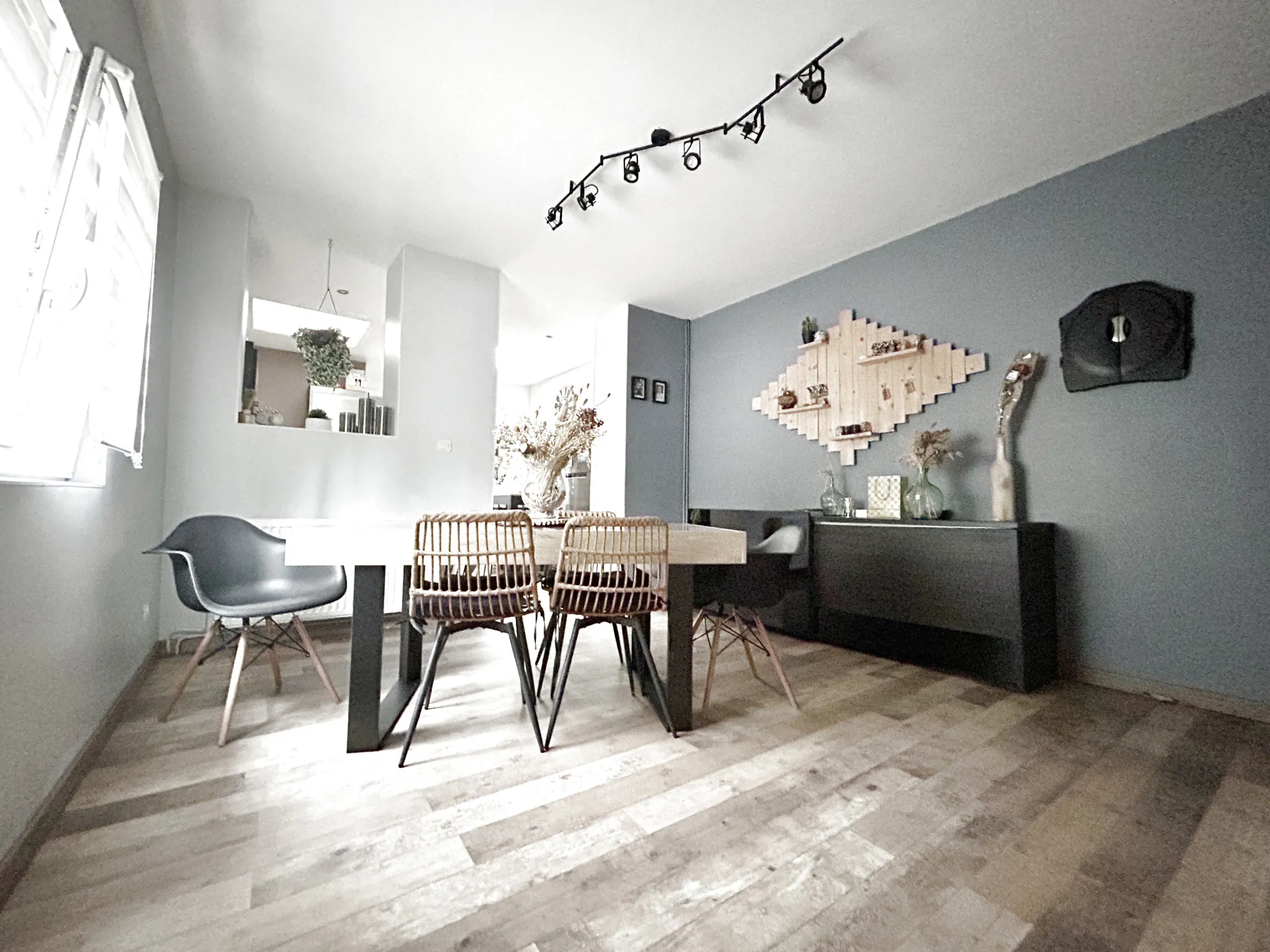 Maison semi-individuelle à Hénin Beaumont avec garage et jardin – Bonne affaire 