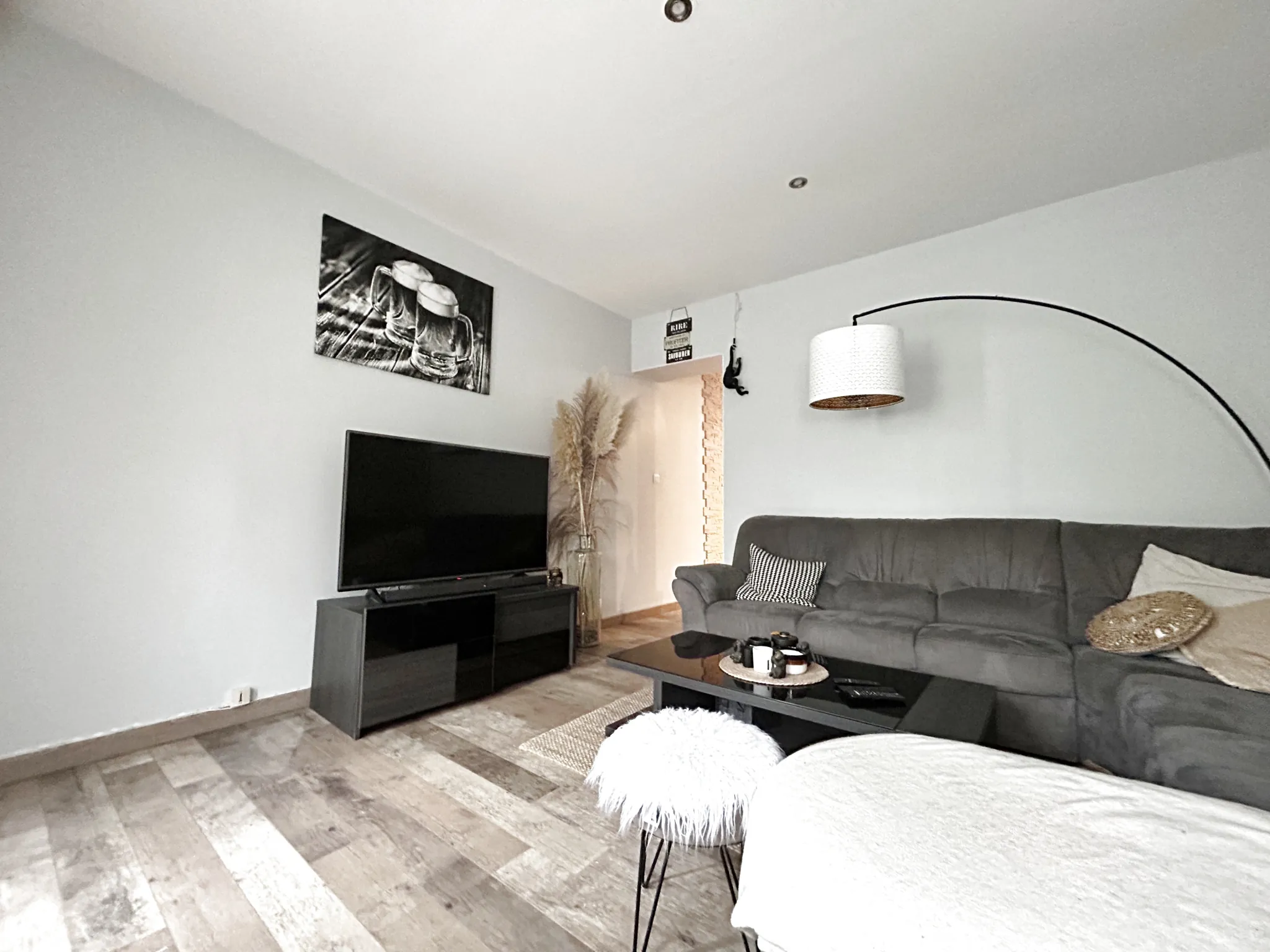 Maison semi-individuelle à Hénin Beaumont avec garage et jardin – Bonne affaire 