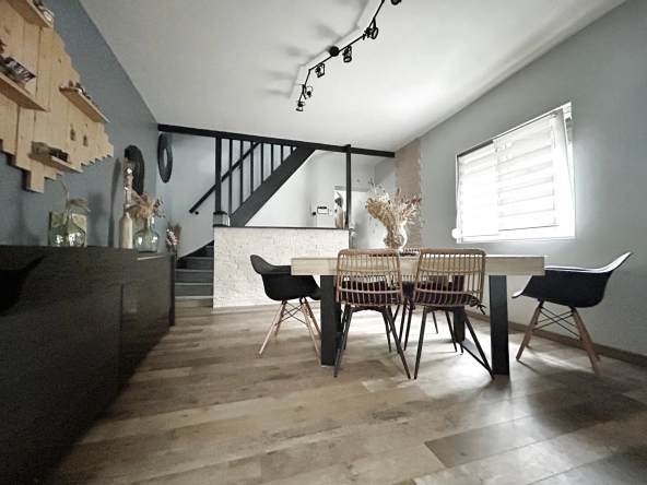 Maison semi-individuelle à Hénin Beaumont avec garage et jardin – Bonne affaire 