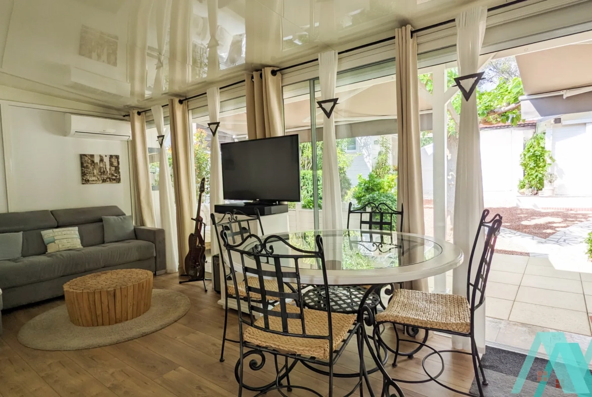 Charmante maison de 60 m² avec jardin et piscine au Castellet en vente 