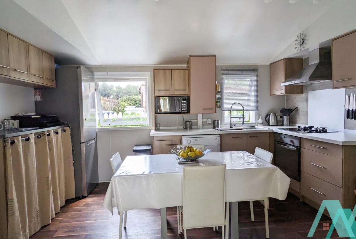Charmante maison de 60 m² avec jardin et piscine au Castellet en vente 