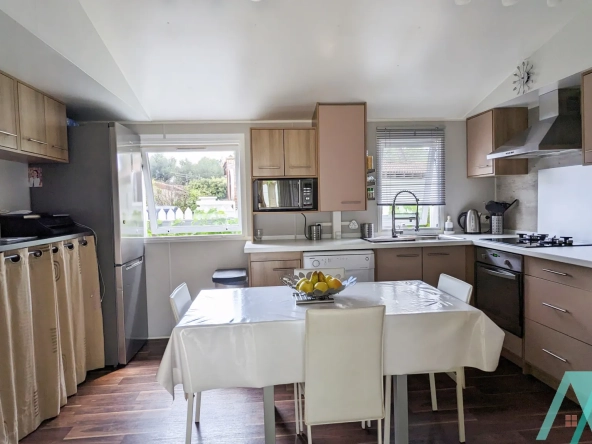 Charmante maison de 60 m² avec jardin et piscine au Castellet en vente 