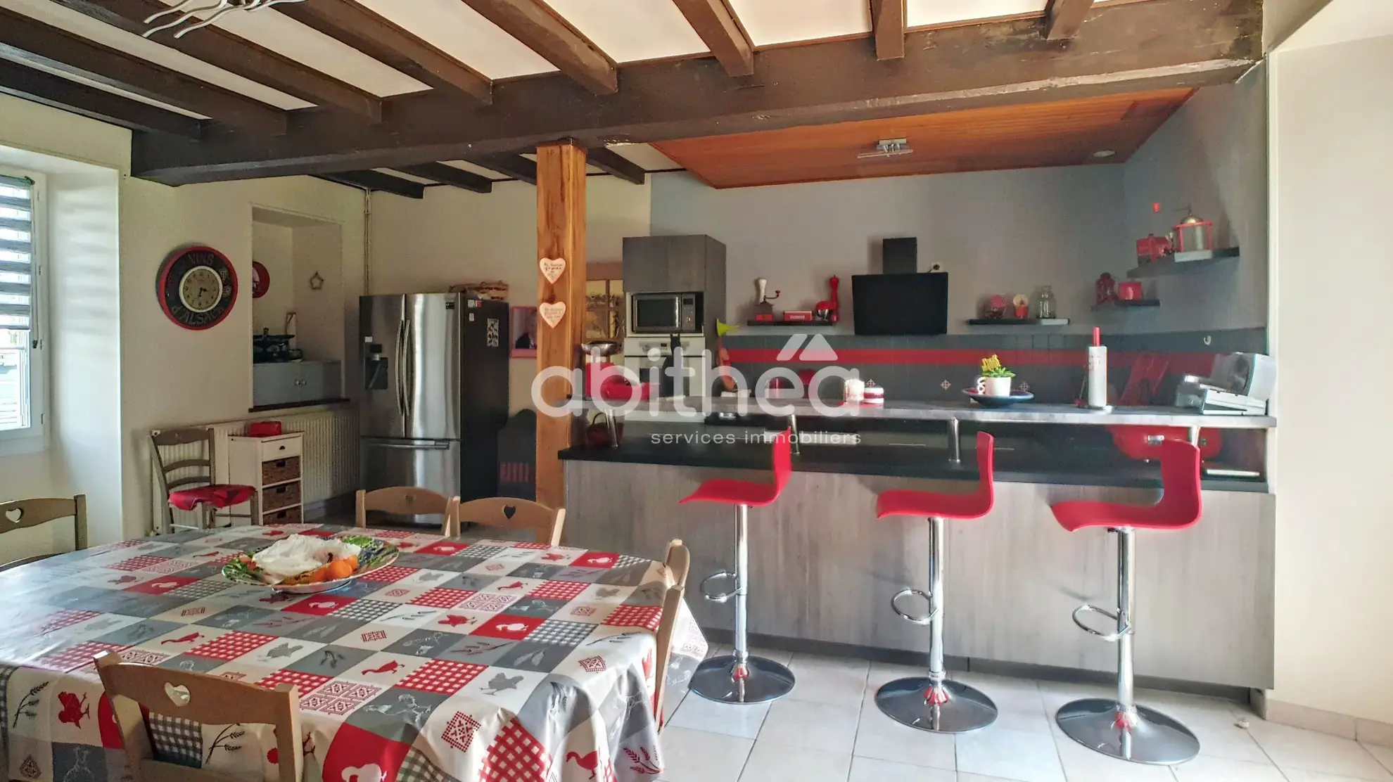 Maison charentaise spacieuse de 148 m² à Genouillac – 4 chambres, garage, jardin 