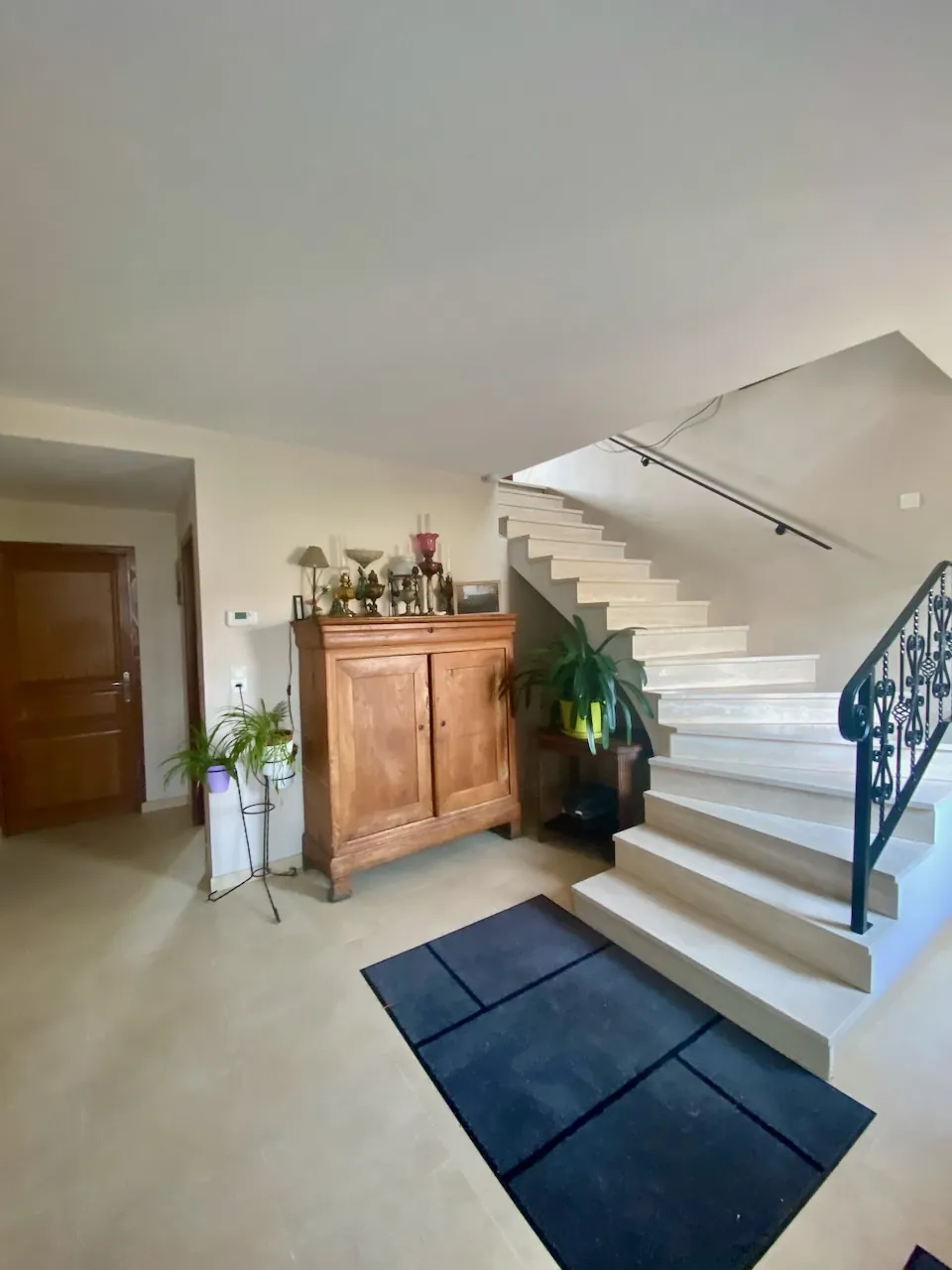 Superbe maison de 260 m² à Maubeuge avec jardin et rénovation récente 