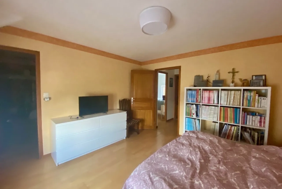 Superbe maison de 260 m² à Maubeuge avec jardin et rénovation récente 