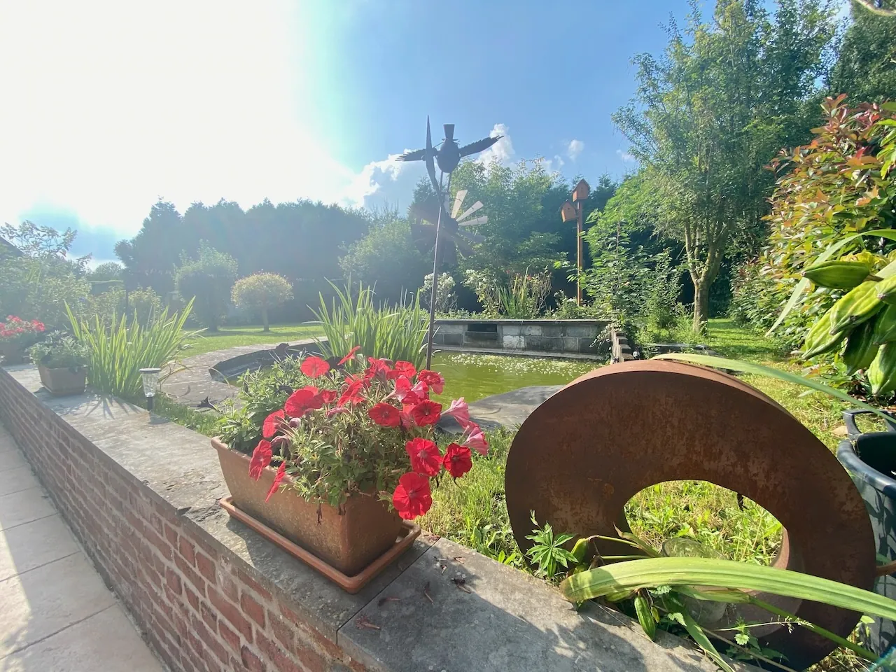 Superbe maison de 260 m² à Maubeuge avec jardin et rénovation récente 