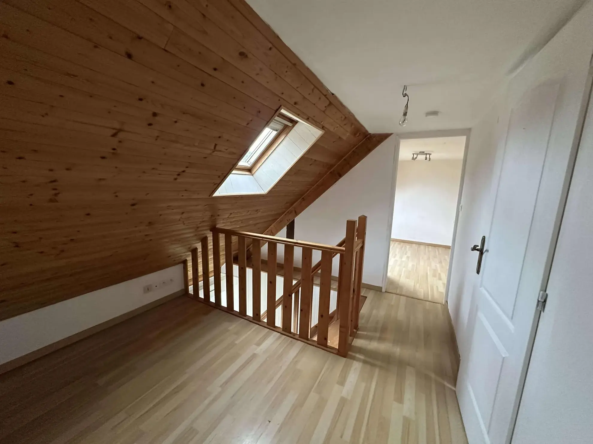 Maison à Baud avec 4 chambres, terrasse EST et sous-sol complet 