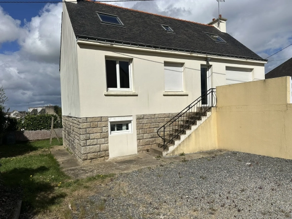 Maison à Baud avec 4 chambres, terrasse EST et sous-sol complet