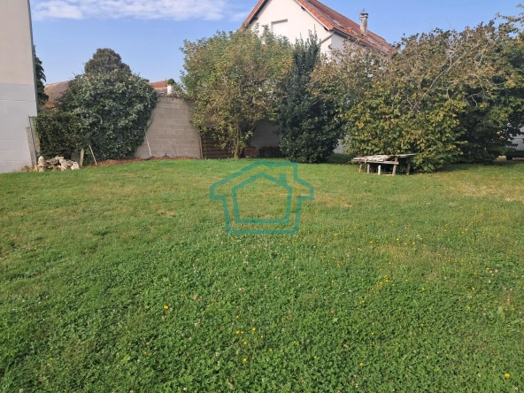 Terrain à bâtir de 542 m² à Orgerus, proche commodités - Zone UA