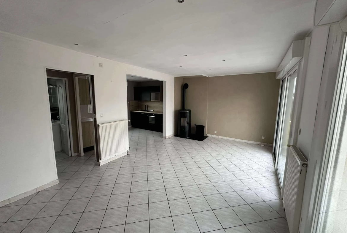 Maison à Baud avec 4 chambres, terrasse EST et sous-sol complet 
