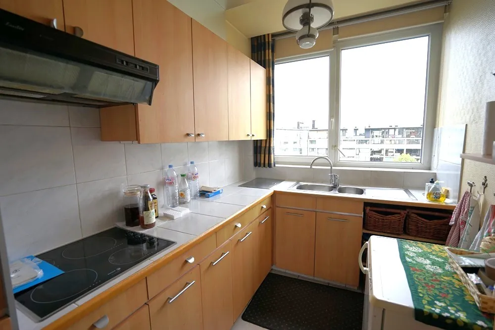 Appartement T4 à Roubaix proche tram et parc Barbieux avec balcon et cave 