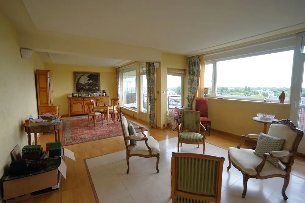 Appartement T4 à Roubaix proche tram et parc Barbieux avec balcon et cave 